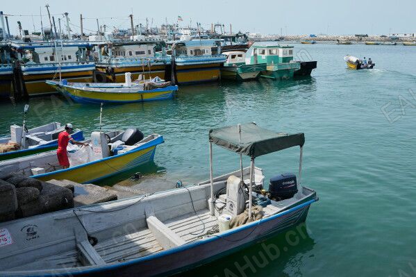 海湾船只.jpg
