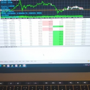更新一下AI策略的实时动态，
4月27+28，目前为止收益942；
4月28，当前收益499-EAHub外汇论坛